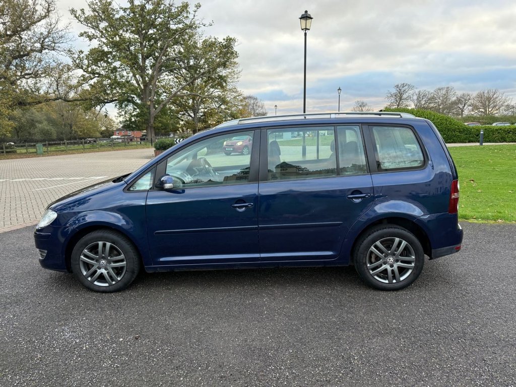 Used Volkswagen Touran 2009 for sale - 76631756: Photo 8