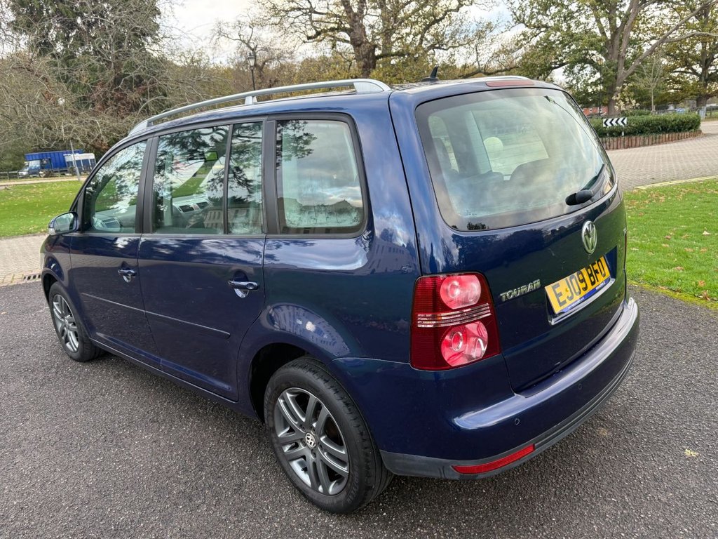 Used Volkswagen Touran 2009 for sale - 76631756: Photo 9