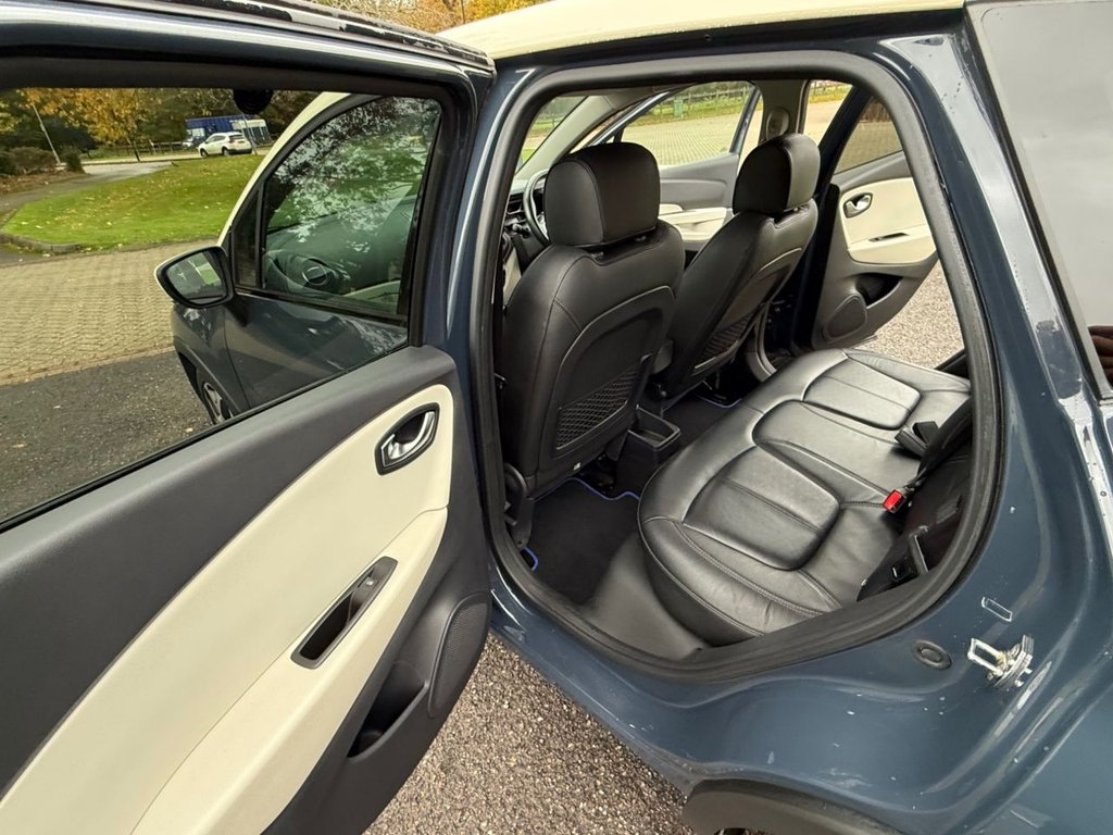 Used Renault Captur 2018 for sale - 76454626: Photo 25