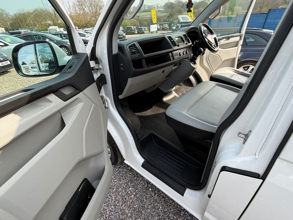 Used Volkswagen Transporter 2017 for sale - 77991452: Photo 21