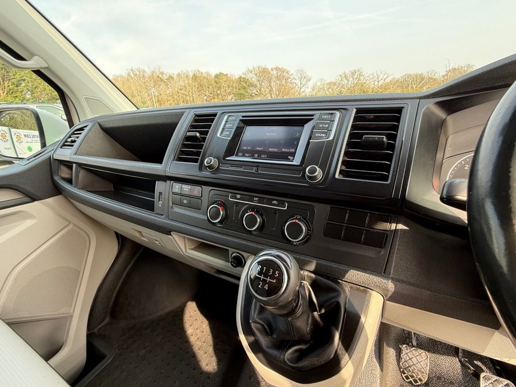 Used Volkswagen Transporter 2017 for sale - 77991452: Photo 23