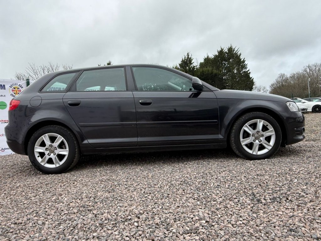 Used Audi A3 2010 for sale - 77313672: Photo 2