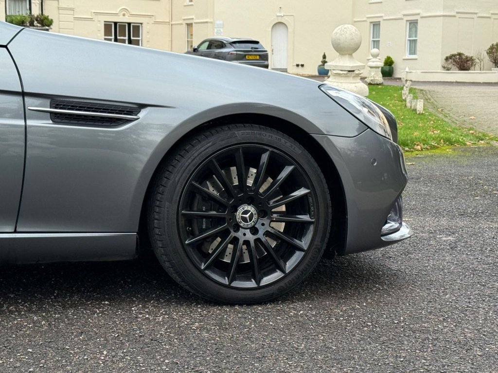 Used Mercedes-Benz SLC 2017 for sale - 76686283: Photo 4