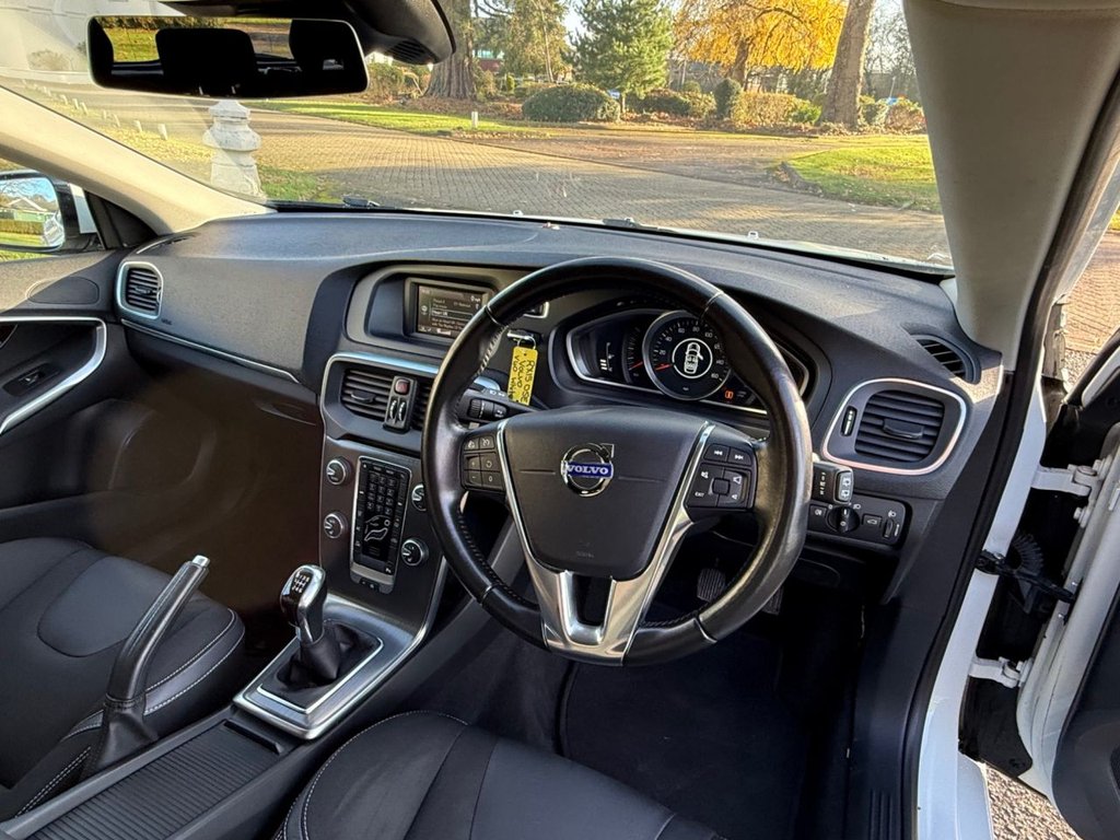 Used Volvo V40 2015 for sale - 76901109: Photo 25