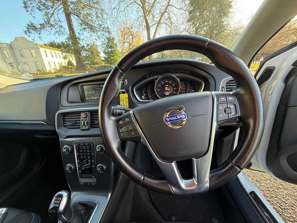 Used Volvo V40 2015 for sale - 76901109: Photo 26