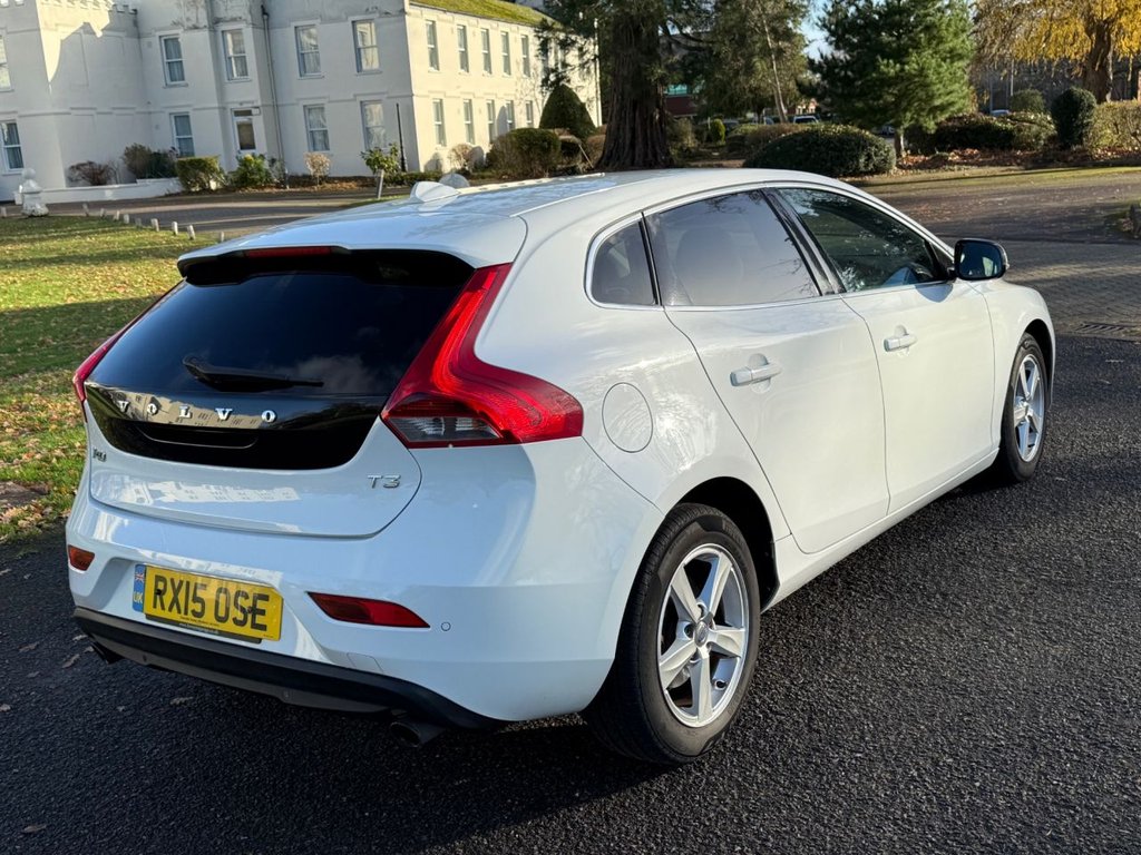 Used Volvo V40 2015 for sale - 76901109: Photo 4