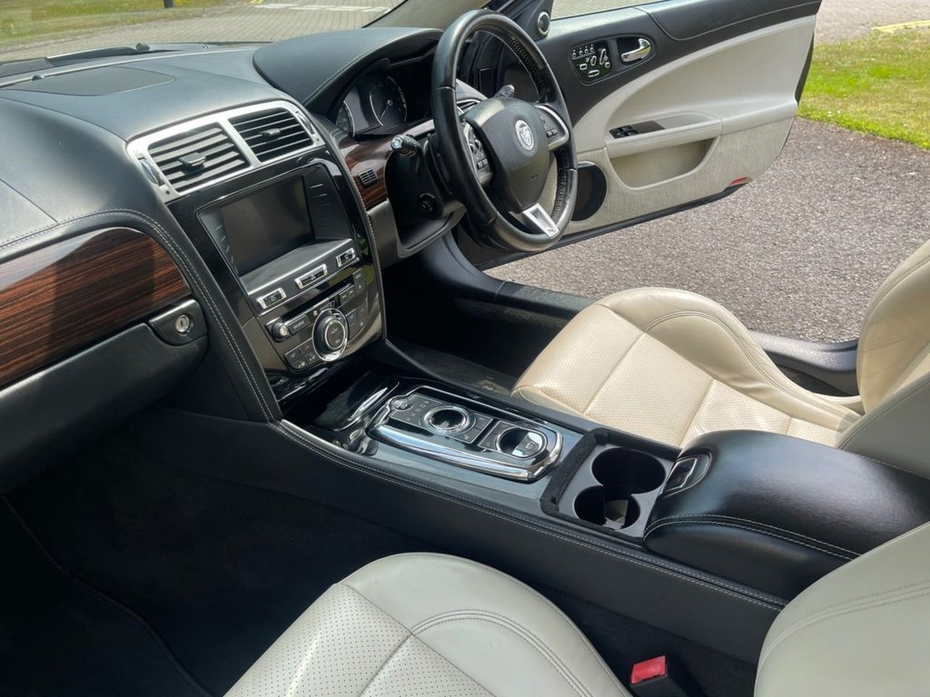 Used Jaguar XK 2012 for sale - 78172447: Photo 18