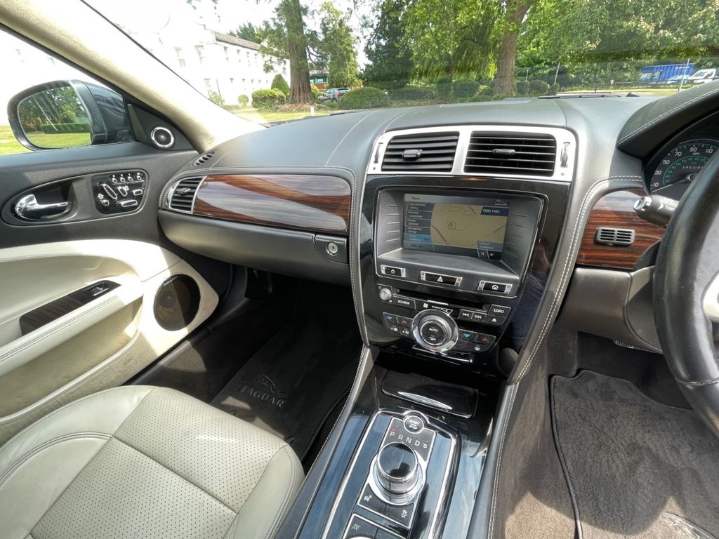 Used Jaguar XK 2012 for sale - 78172447: Photo 28