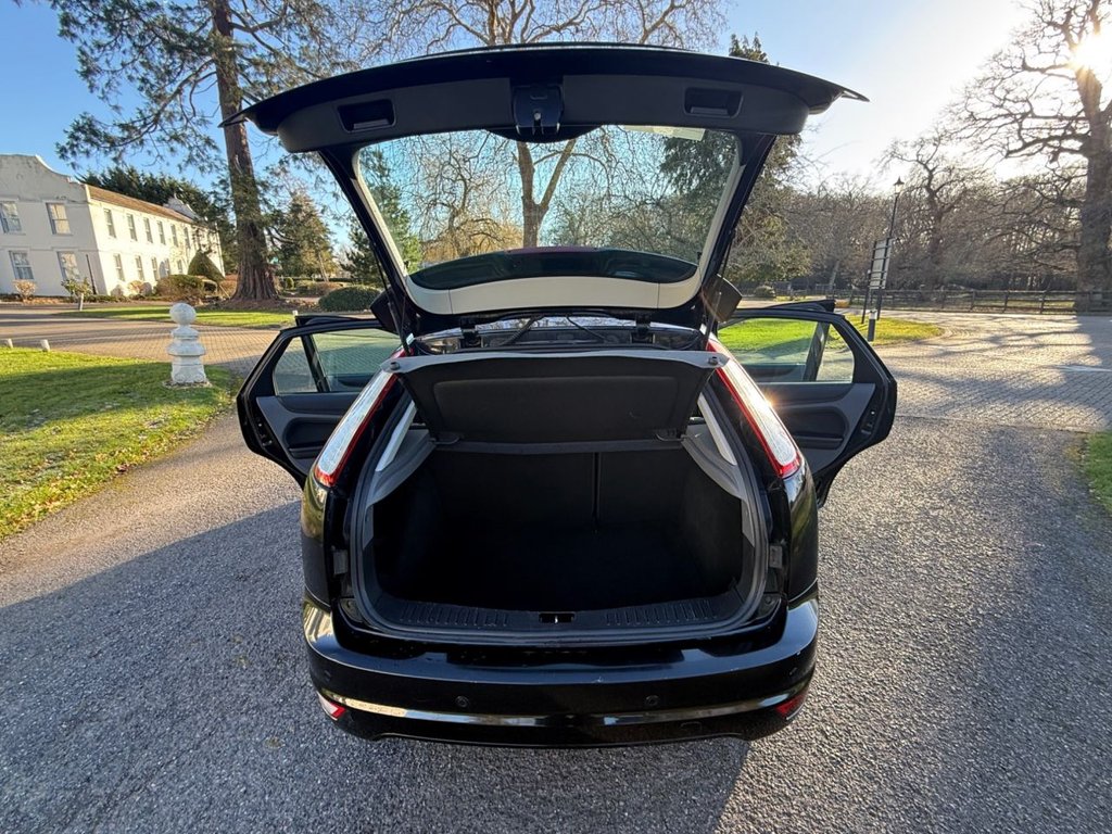 Used Ford Focus 2011 for sale - 77096679: Photo 17