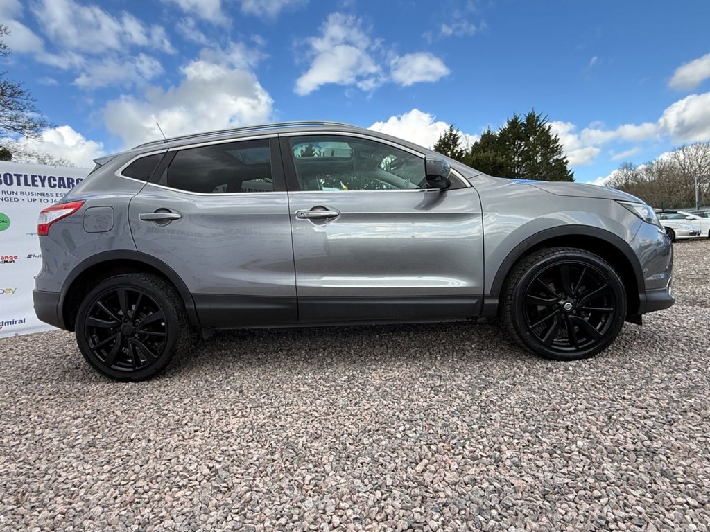 Used Nissan Qashqai 2015 for sale - 77720413: Photo 3