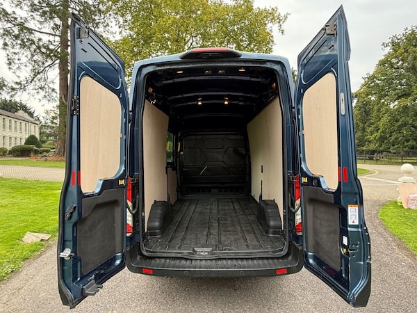 Used Ford Transit 2020 for sale - 76092895: Photo 2