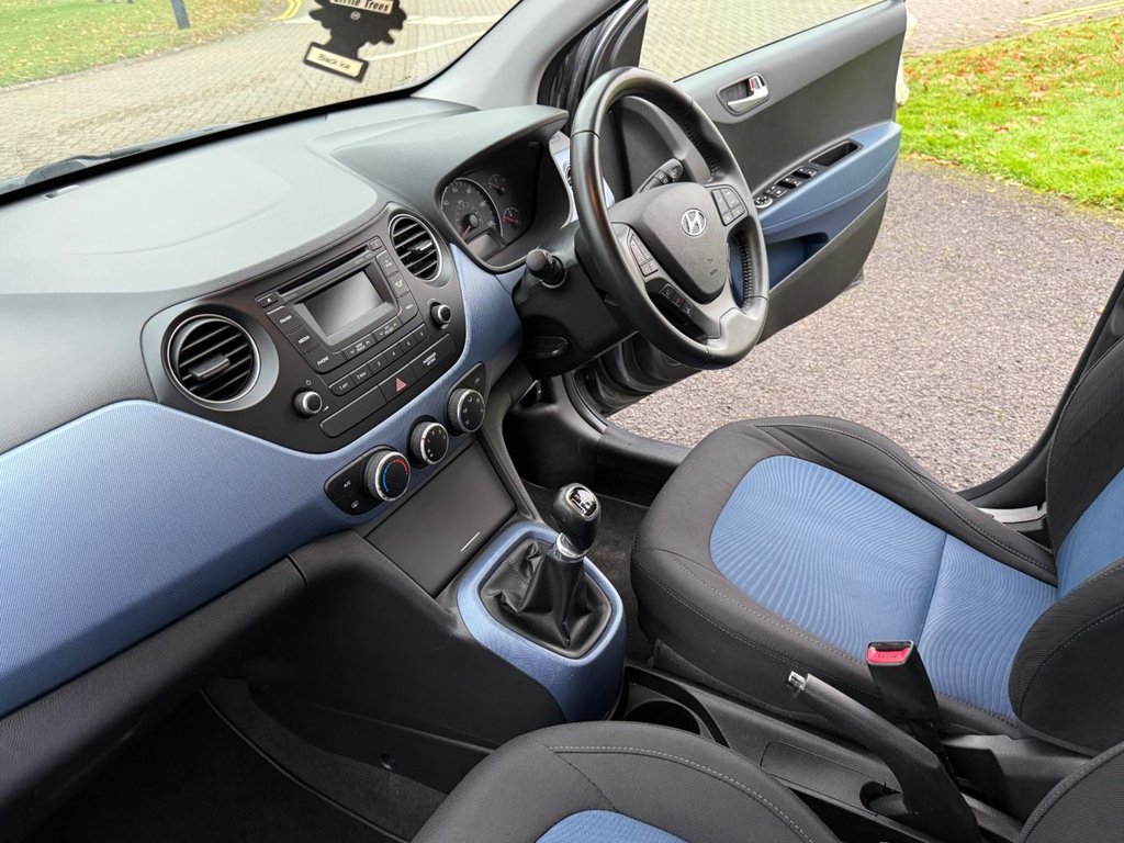 Used Hyundai i10 2015 for sale - 76724359: Photo 21