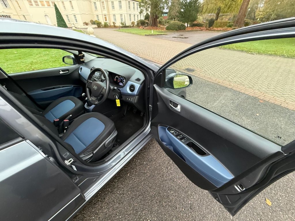 Used Hyundai i10 2015 for sale - 76724359: Photo 24