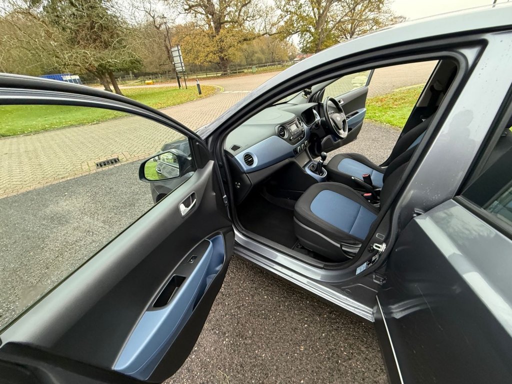 Used Hyundai i10 2015 for sale - 76724359: Photo 26