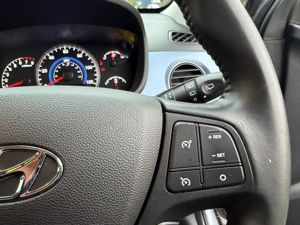 Used Hyundai i10 2015 for sale - 76724359: Photo 35