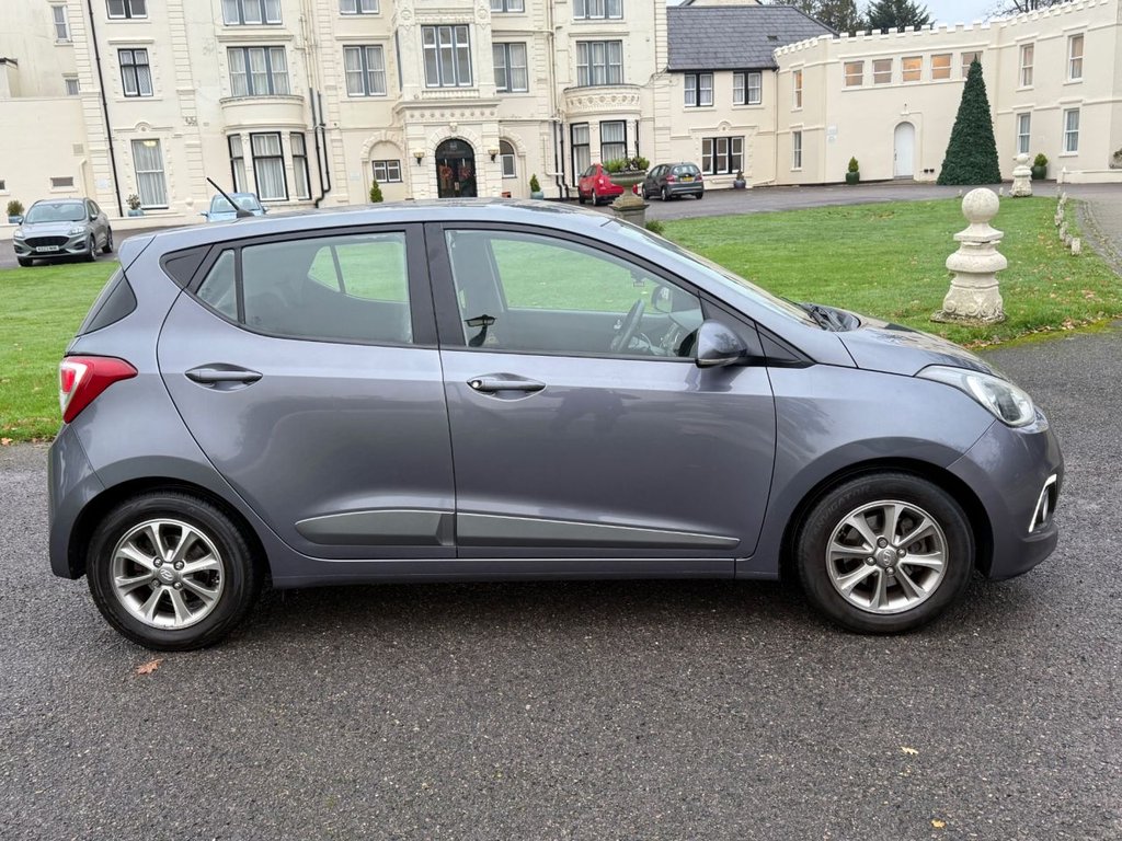 Used Hyundai i10 2015 for sale - 76724359: Photo 4
