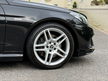 Used Mercedes-Benz E Class 2015 for sale - 76147887: Photo 4