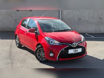 Used Toyota Yaris 2015 for sale - 79657141: Photo
