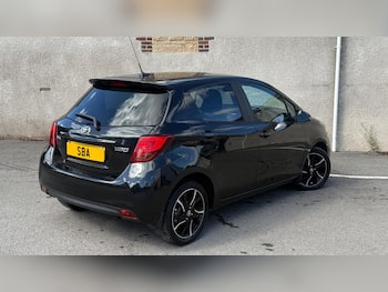 Used Toyota Yaris 2015 for sale - 79750644: Photo