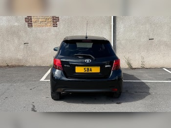 Used Toyota Yaris 2015 for sale - 79750644: Photo