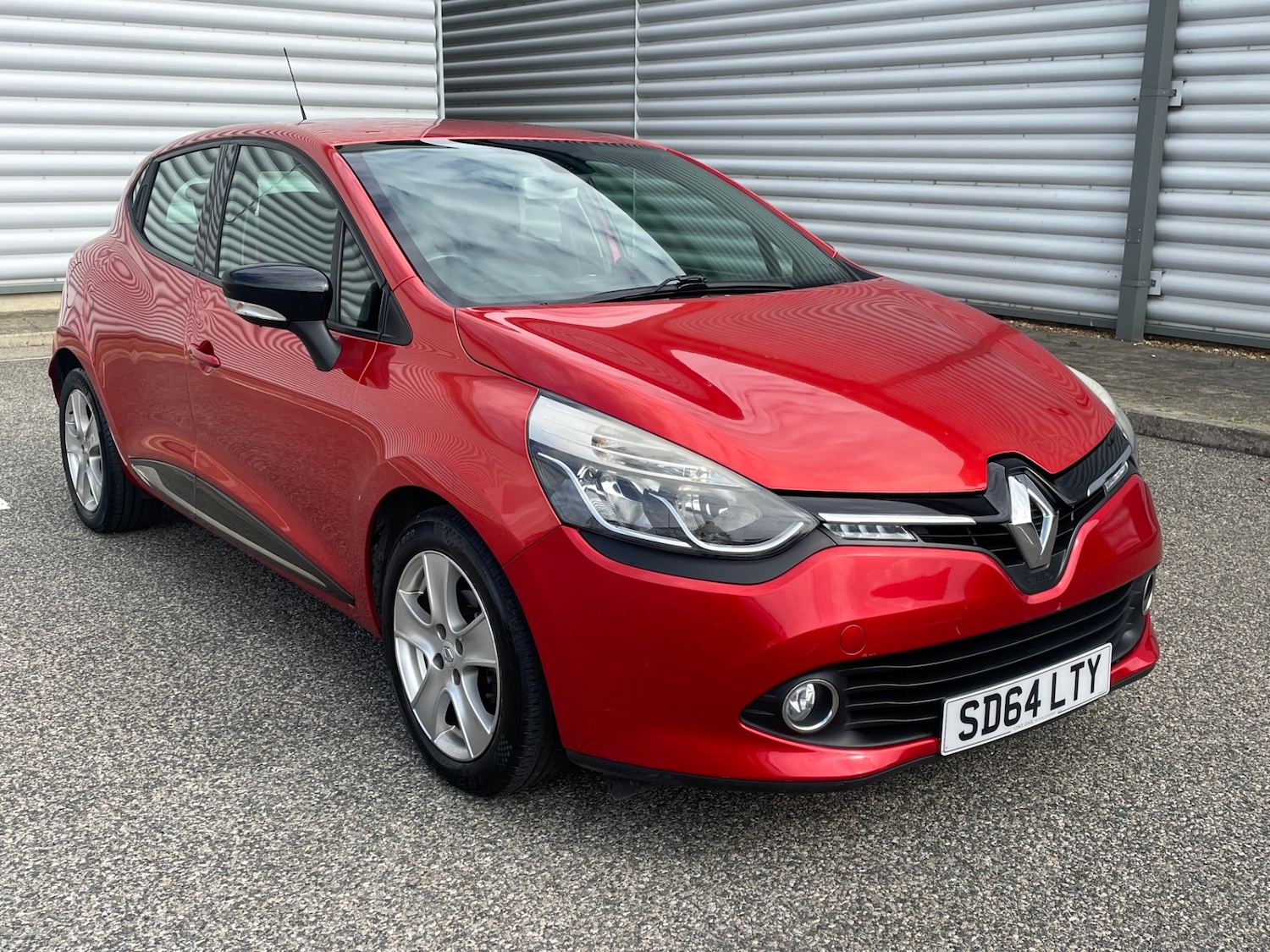 Used Renault Clio 2014 for sale - 76017399: Photo 2