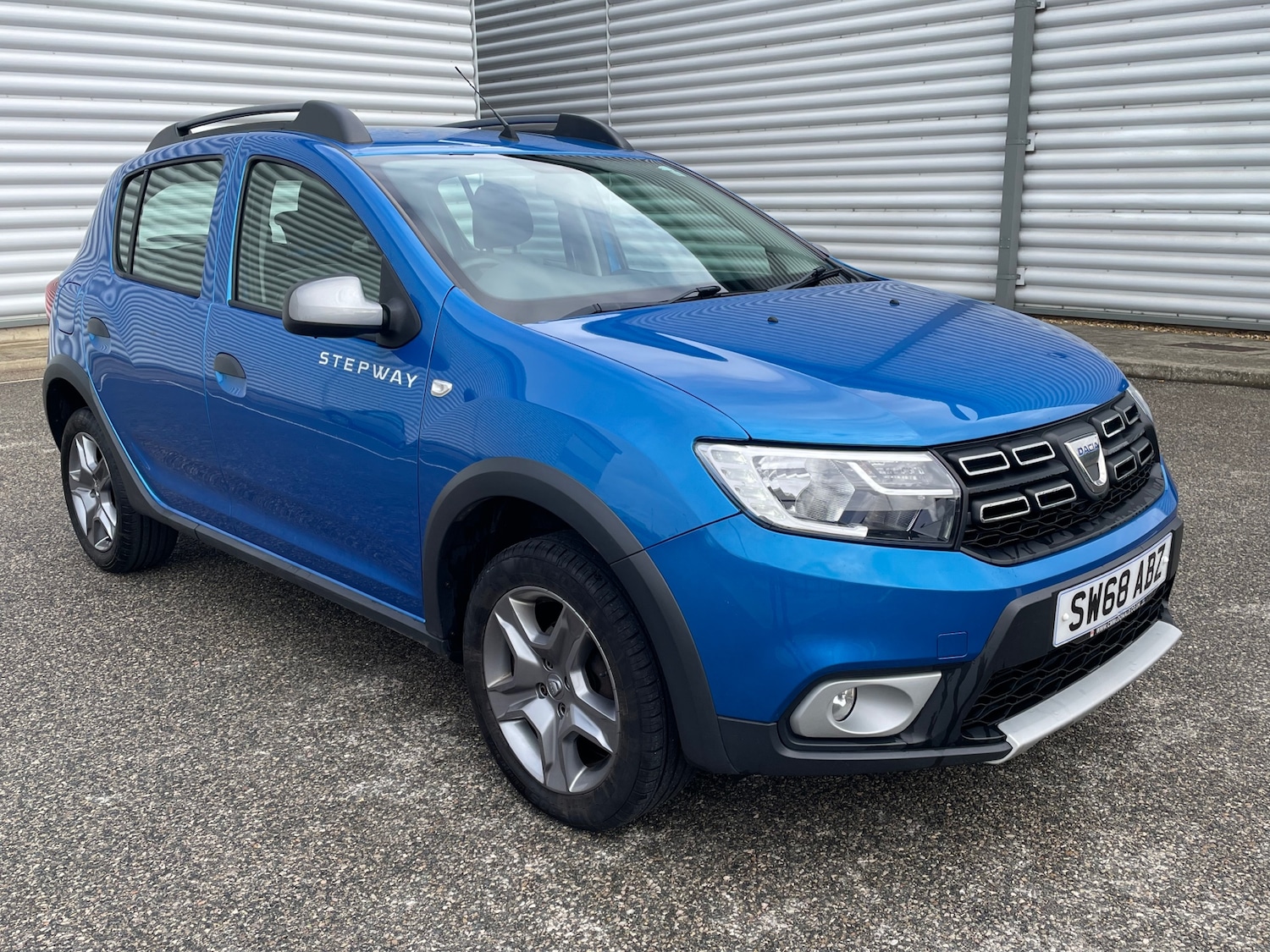Used Dacia Sandero Stepway 2018 for sale - 76352337: Photo 2