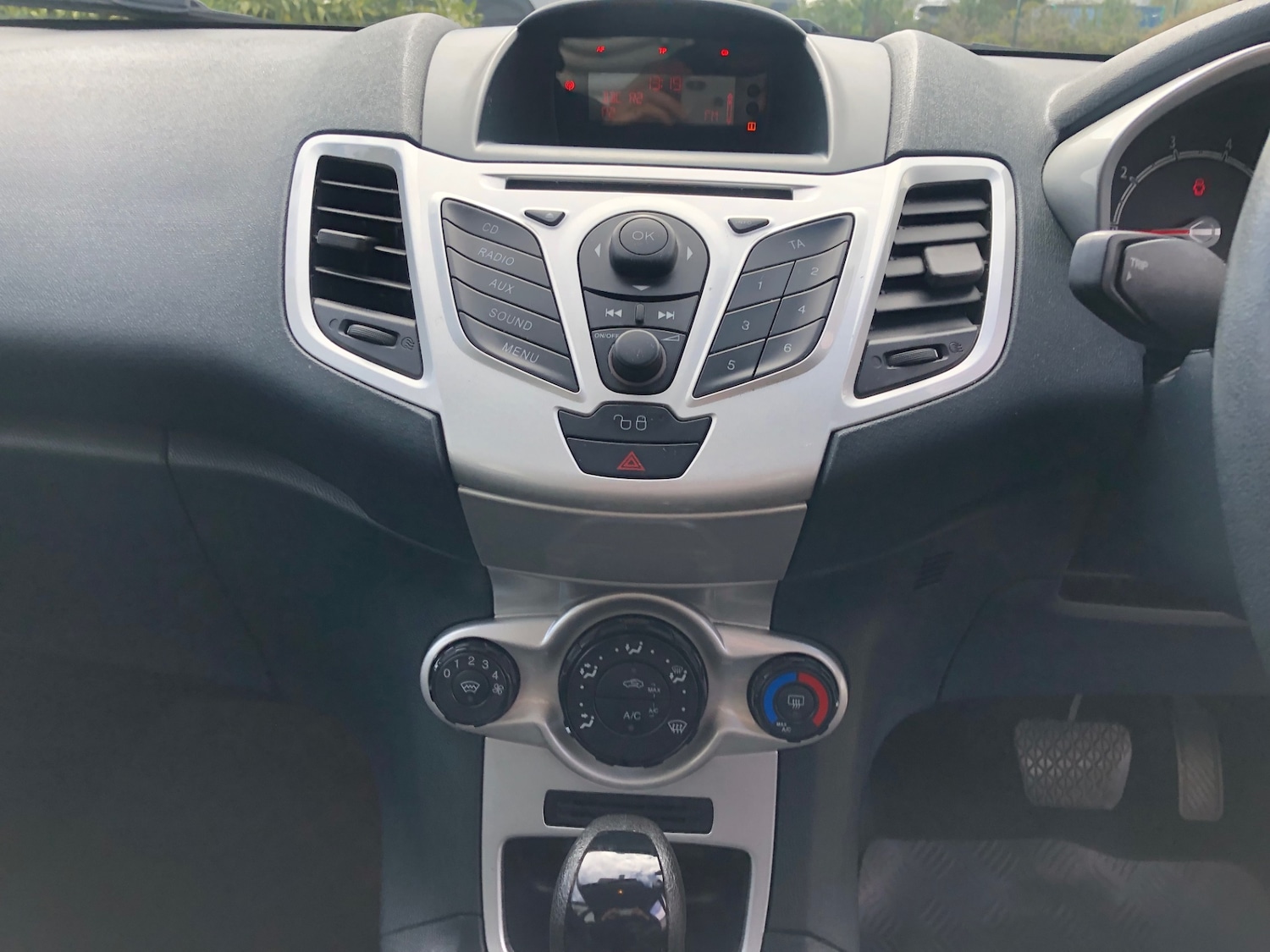 Used Ford Fiesta 2012 for sale - 78065538: Photo 33