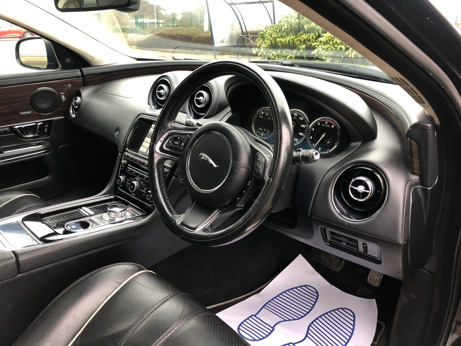 Used Jaguar XJ 2014 for sale - 77354081: Photo 33