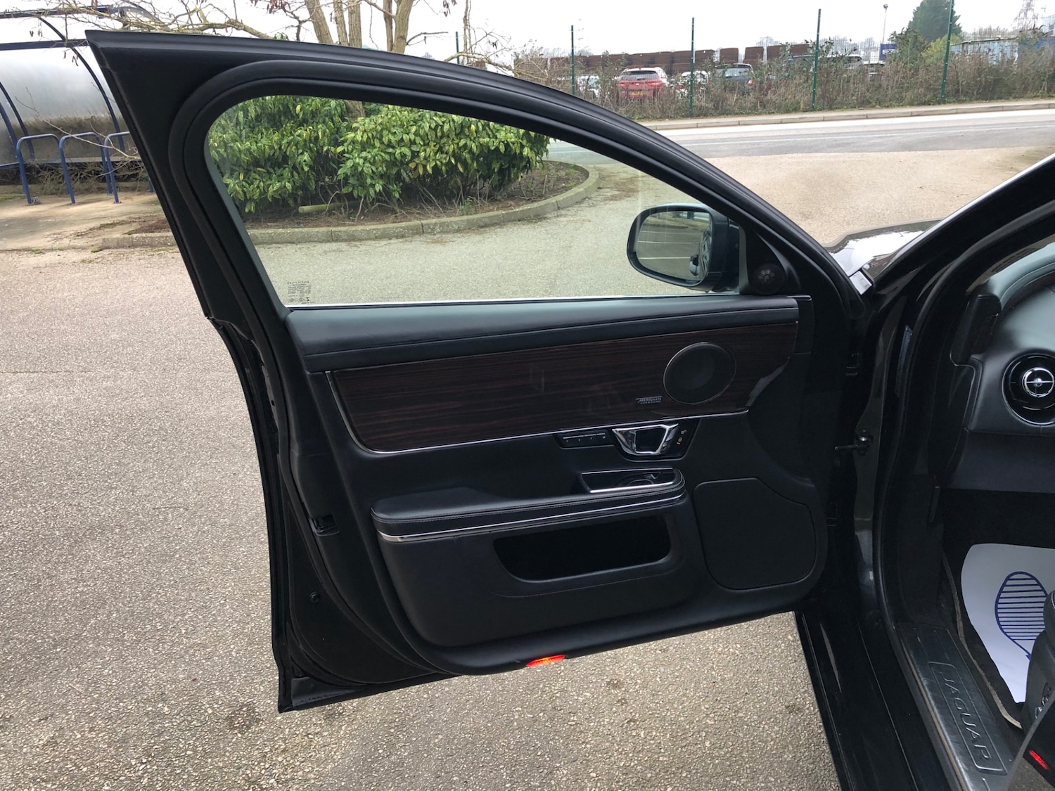 Used Jaguar XJ 2014 for sale - 77354081: Photo 37