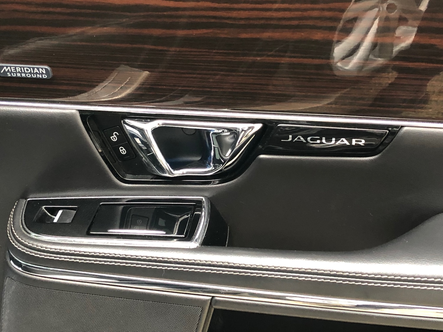 Used Jaguar XJ 2014 for sale - 77354081: Photo 45