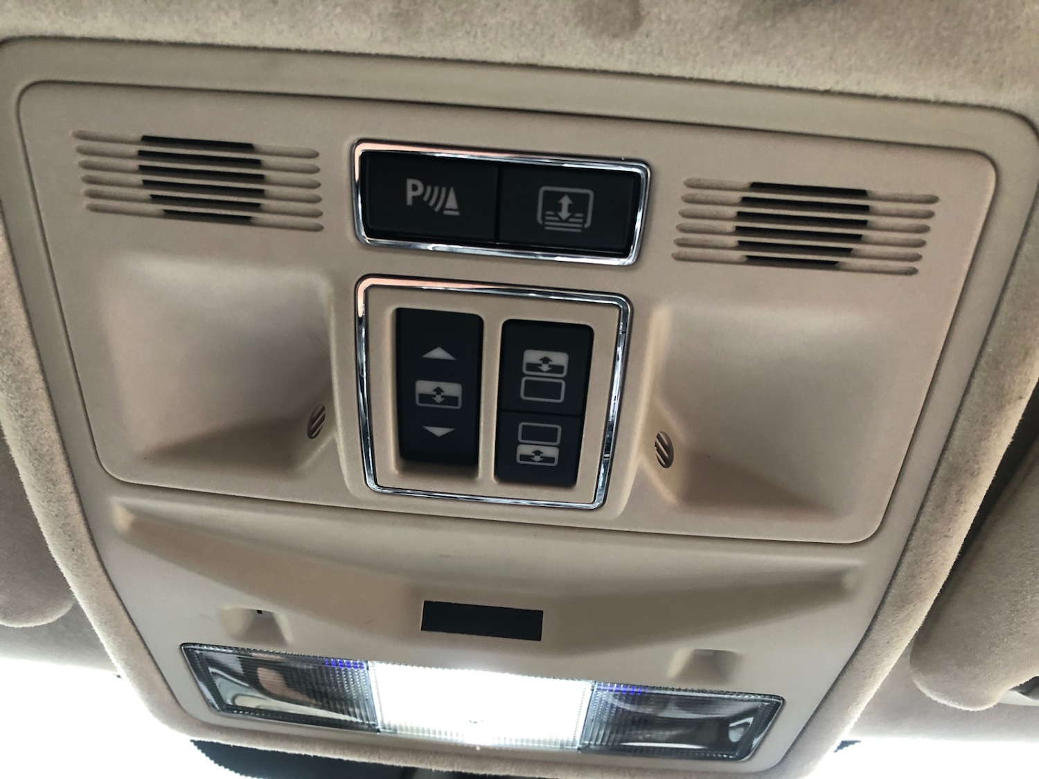 Used Jaguar XJ 2014 for sale - 77354081: Photo 6