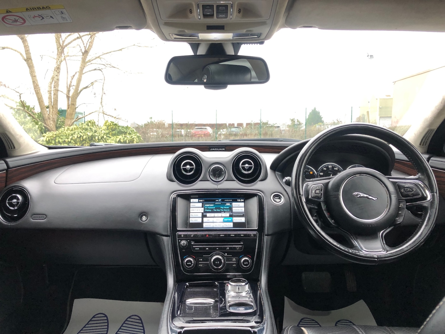 Used Jaguar XJ 2014 for sale - 77354081: Photo 9