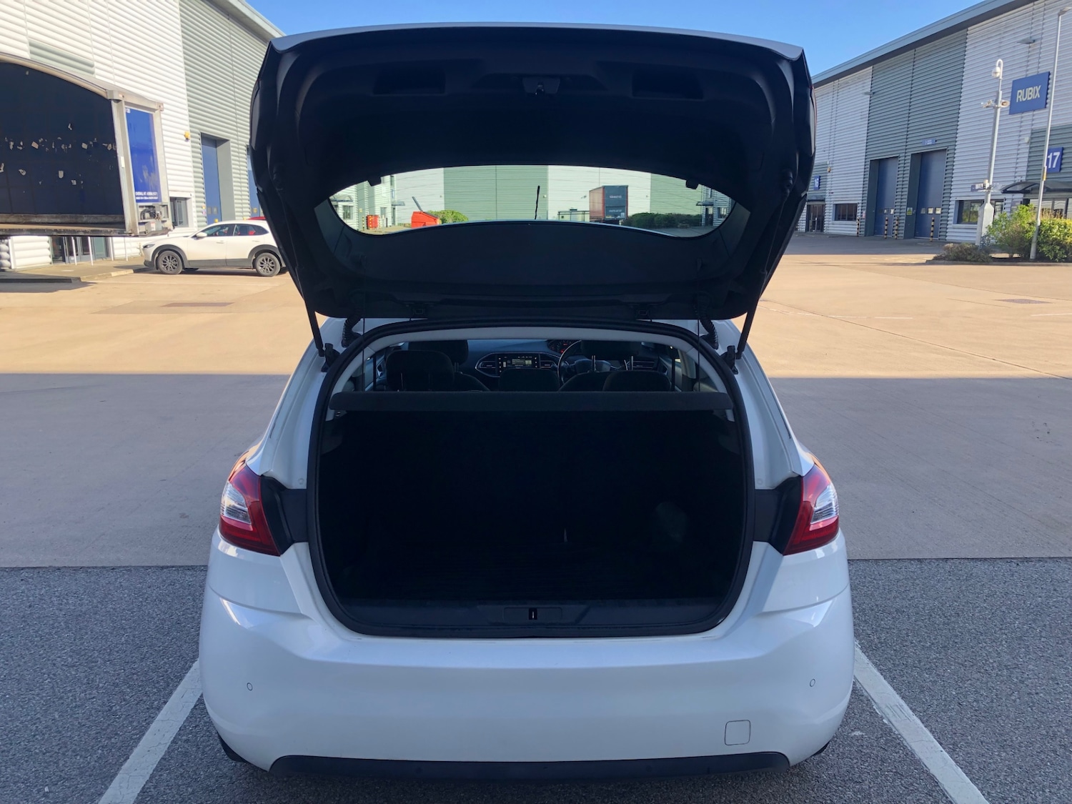 Used Peugeot 308 2015 for sale - 78054881: Photo 14