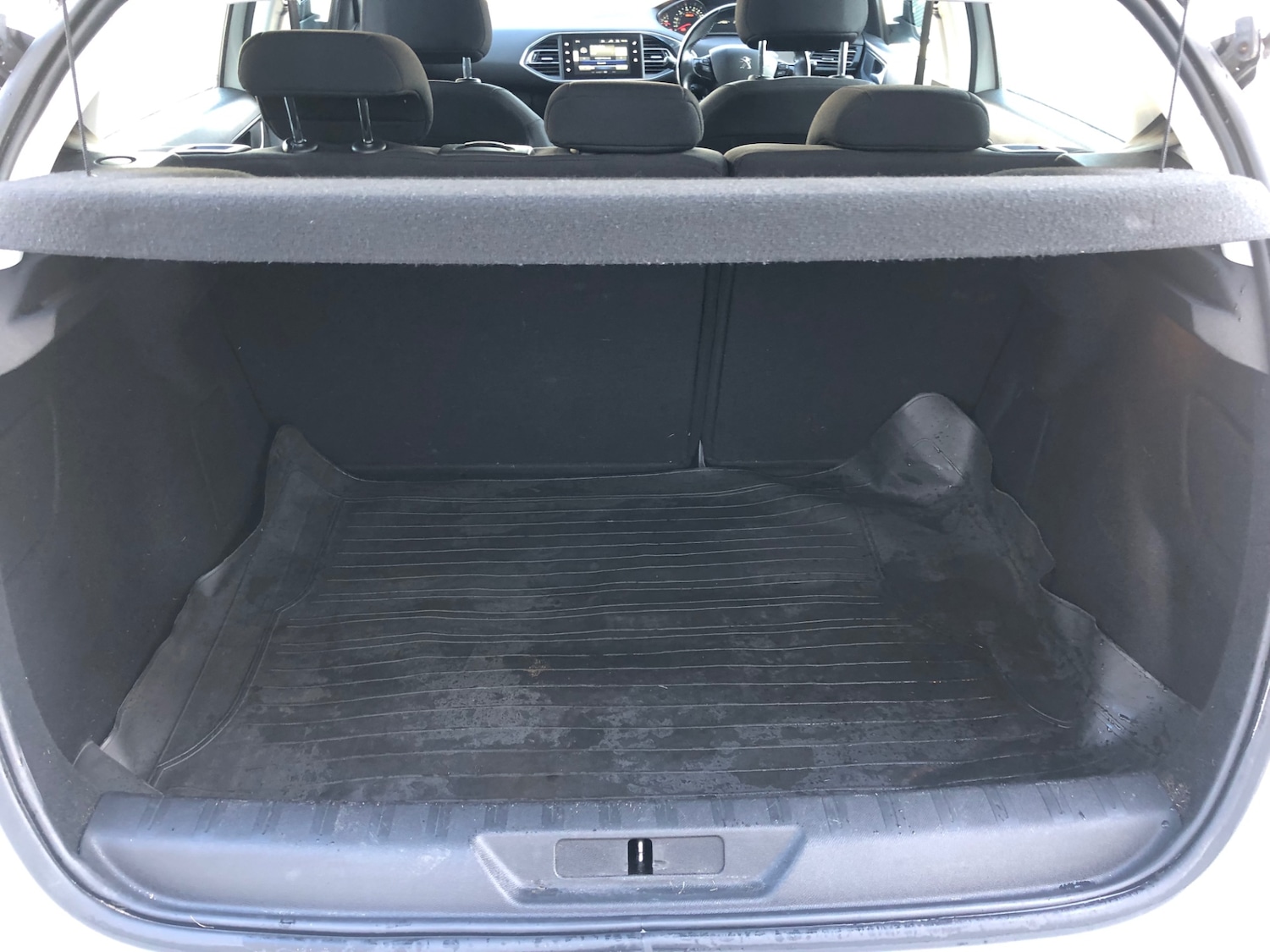 Used Peugeot 308 2015 for sale - 78054881: Photo 15