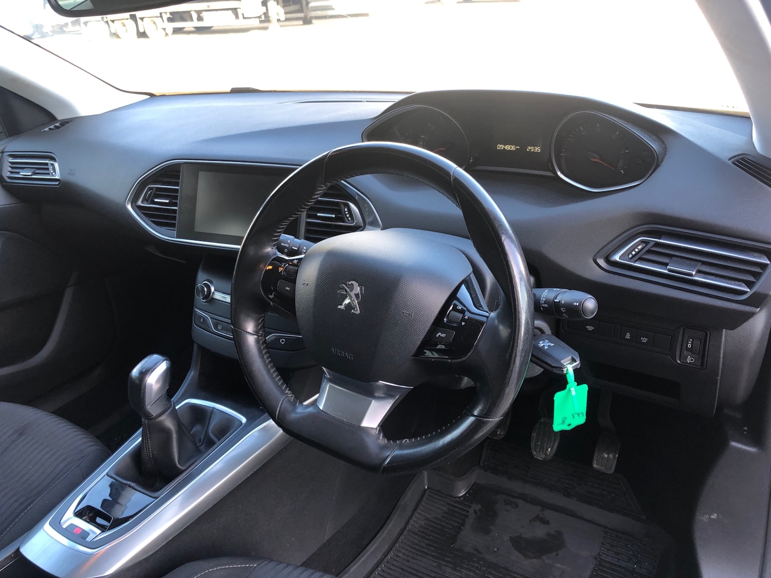 Used Peugeot 308 2015 for sale - 78054881: Photo 24