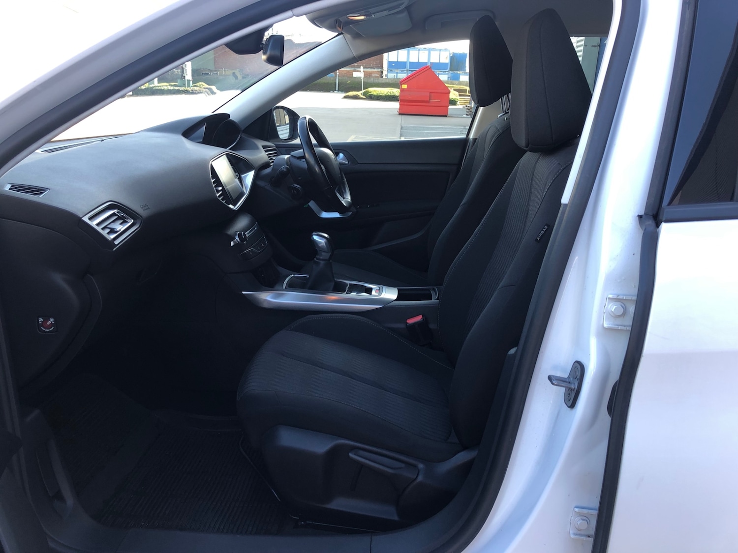 Used Peugeot 308 2015 for sale - 78054881: Photo 28