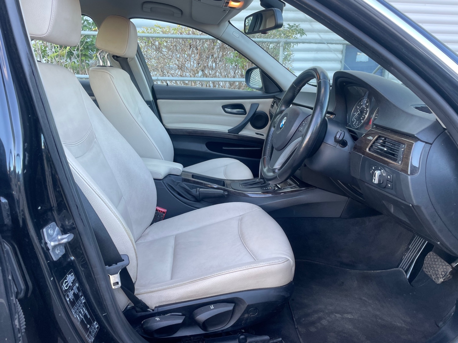 Used BMW 3 Series 2011 for sale - 76027943: Photo 25