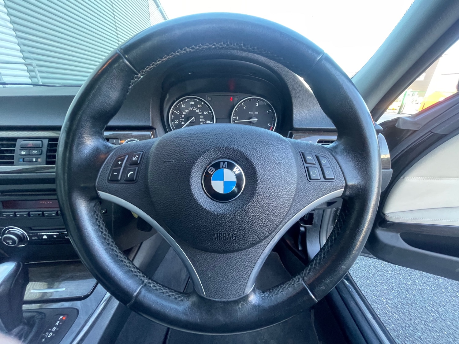 Used BMW 3 Series 2011 for sale - 76027943: Photo 30