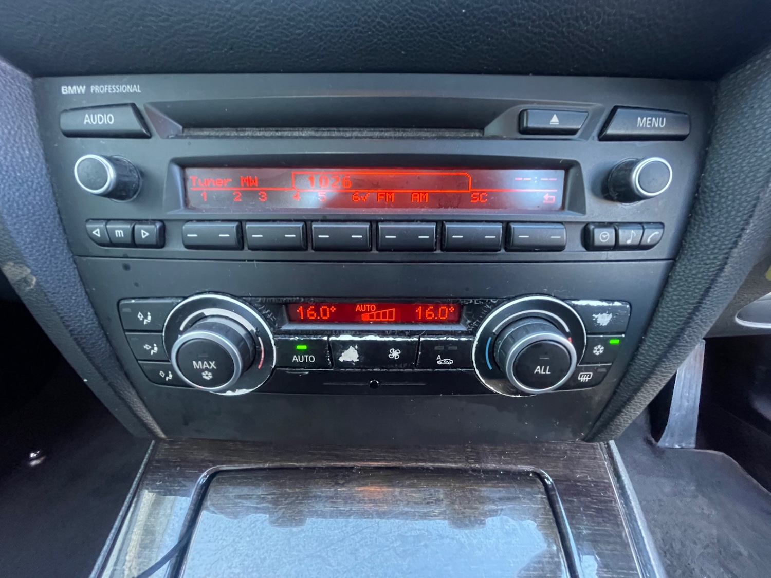 Used BMW 3 Series 2011 for sale - 76027943: Photo 36