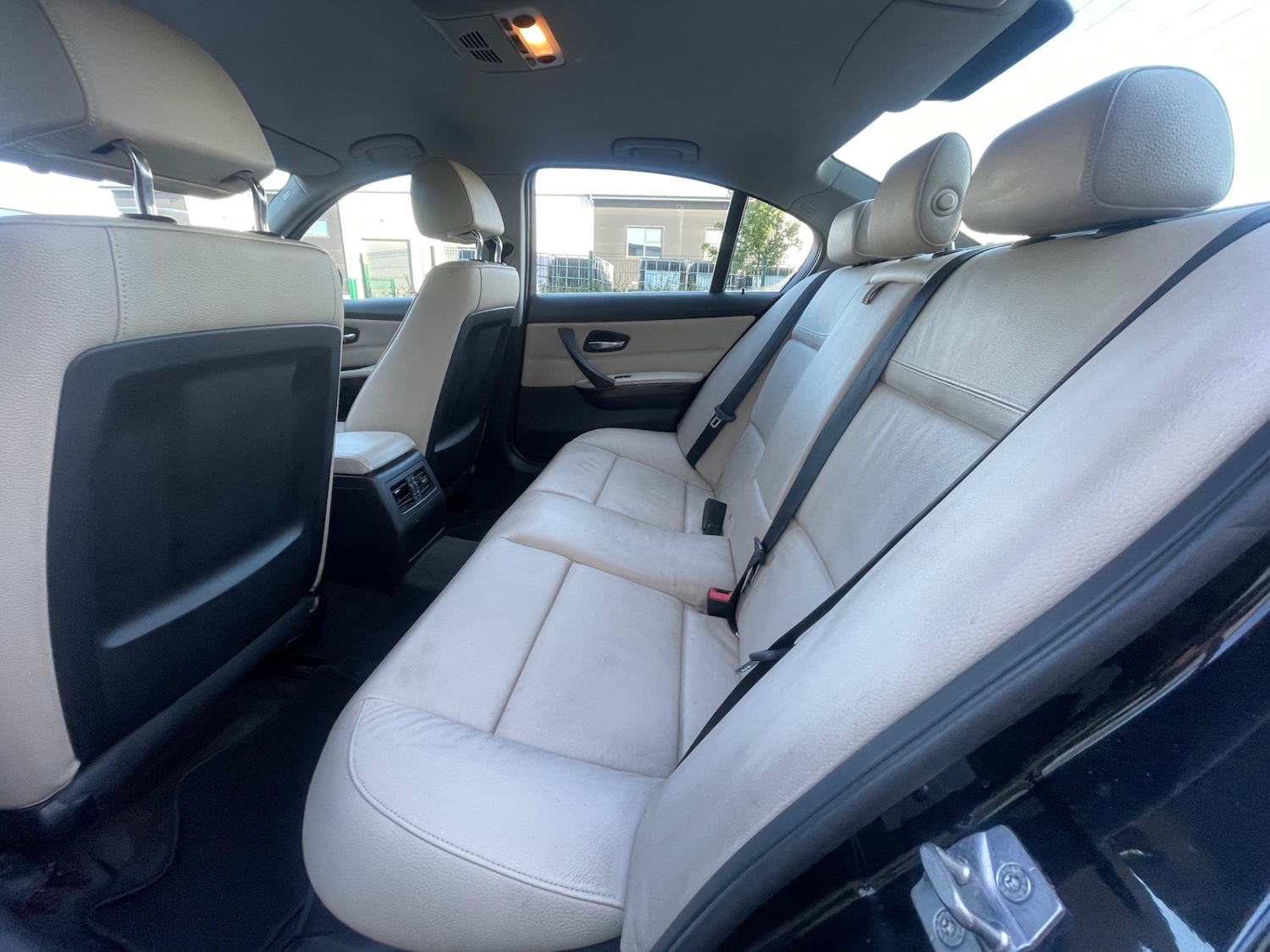 Used BMW 3 Series 2011 for sale - 76027943: Photo 41