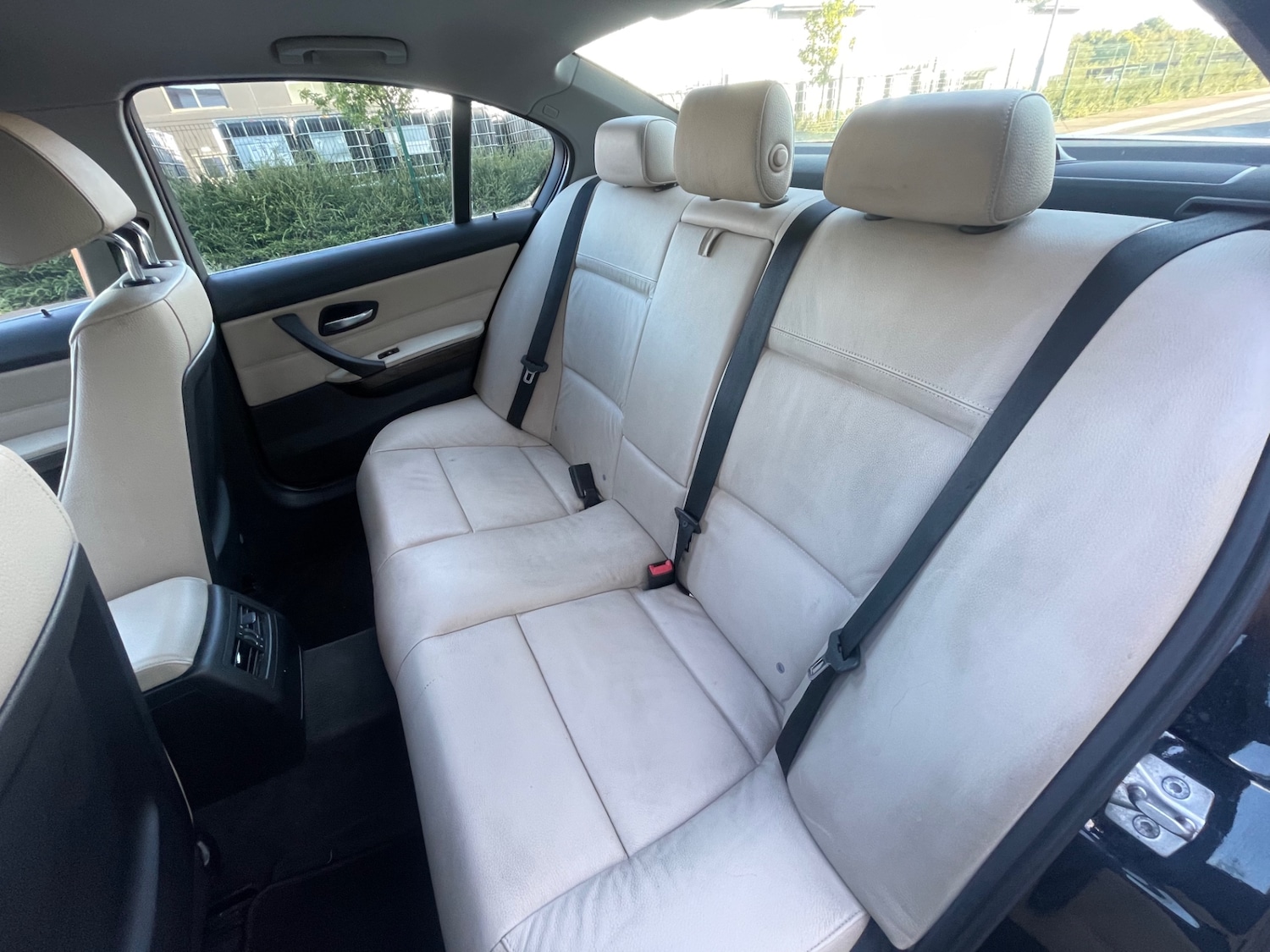 Used BMW 3 Series 2011 for sale - 76027943: Photo 42