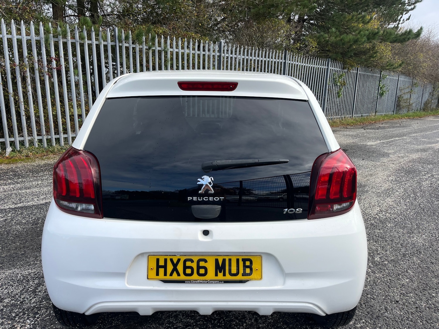 Used Peugeot 108 2016 for sale - 76650689: Photo 6