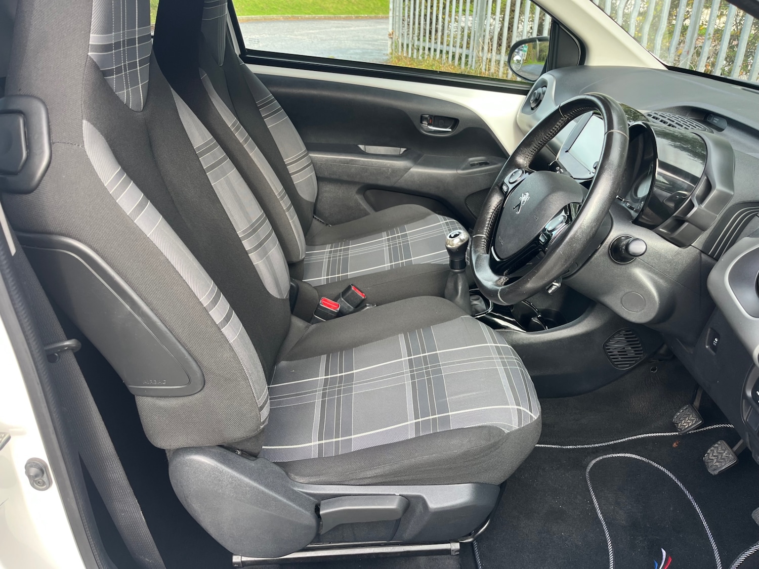 Used Peugeot 108 2016 for sale - 76650689: Photo 7