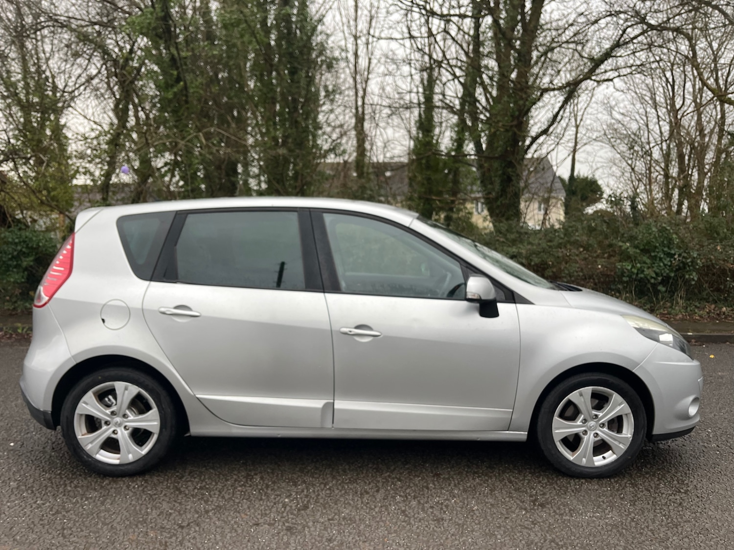 Used Renault Scenic 2011 for sale - 77258513: Photo 2