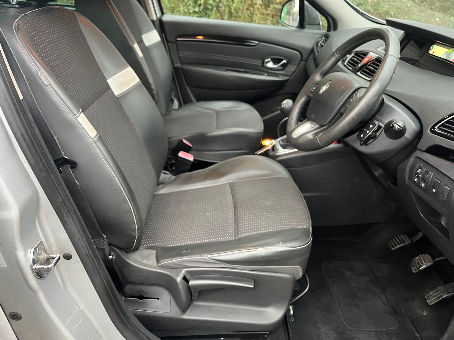 Used Renault Scenic 2011 for sale - 77258513: Photo 7