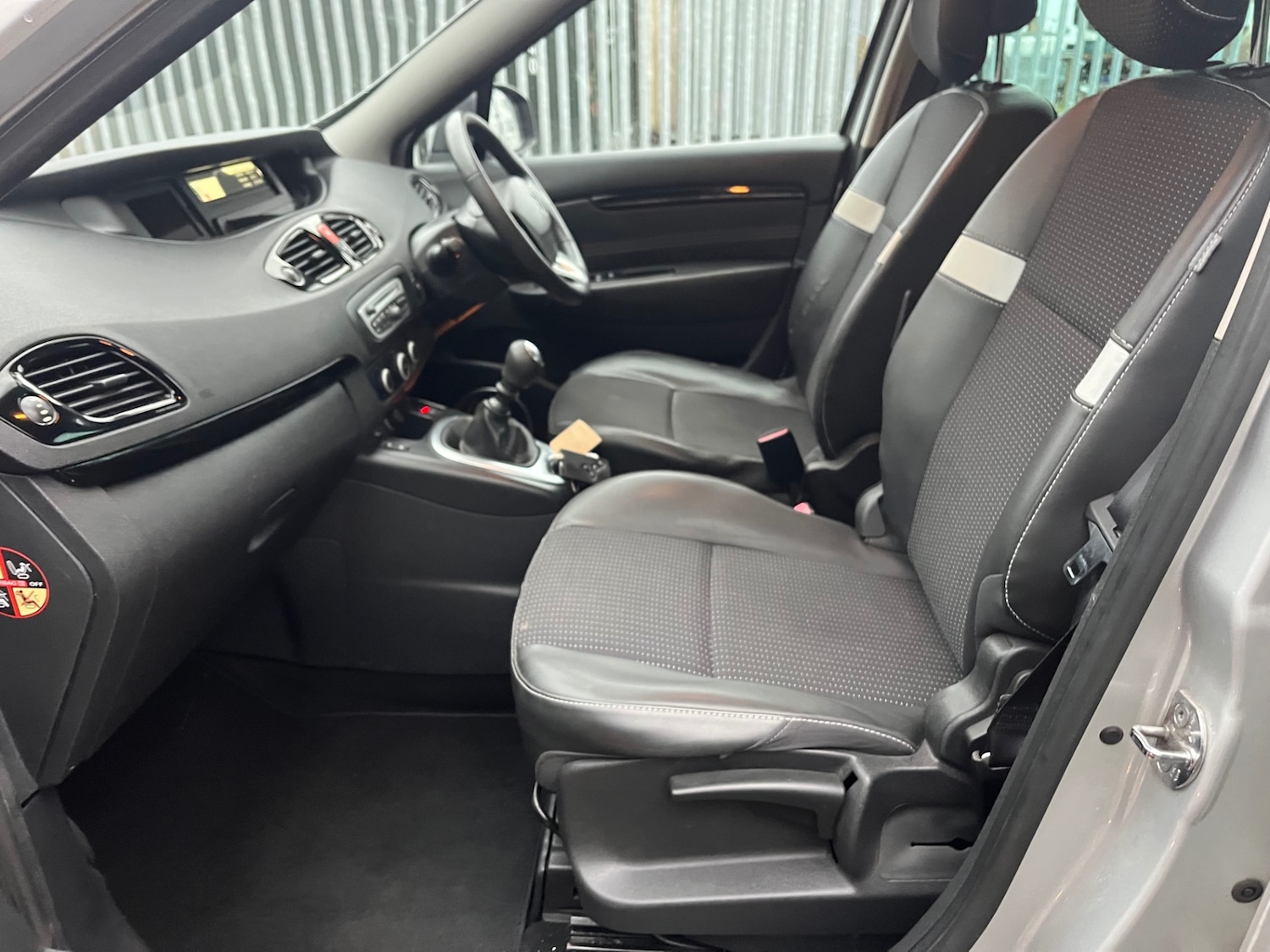 Used Renault Scenic 2011 for sale - 77258513: Photo 8