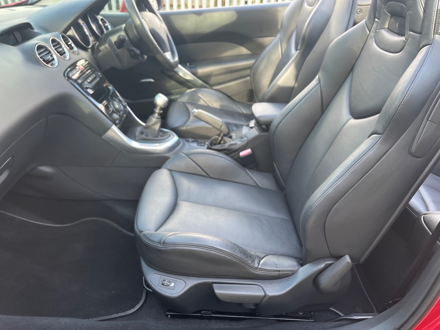 Used Peugeot 308 2011 for sale - 77298436: Photo 12