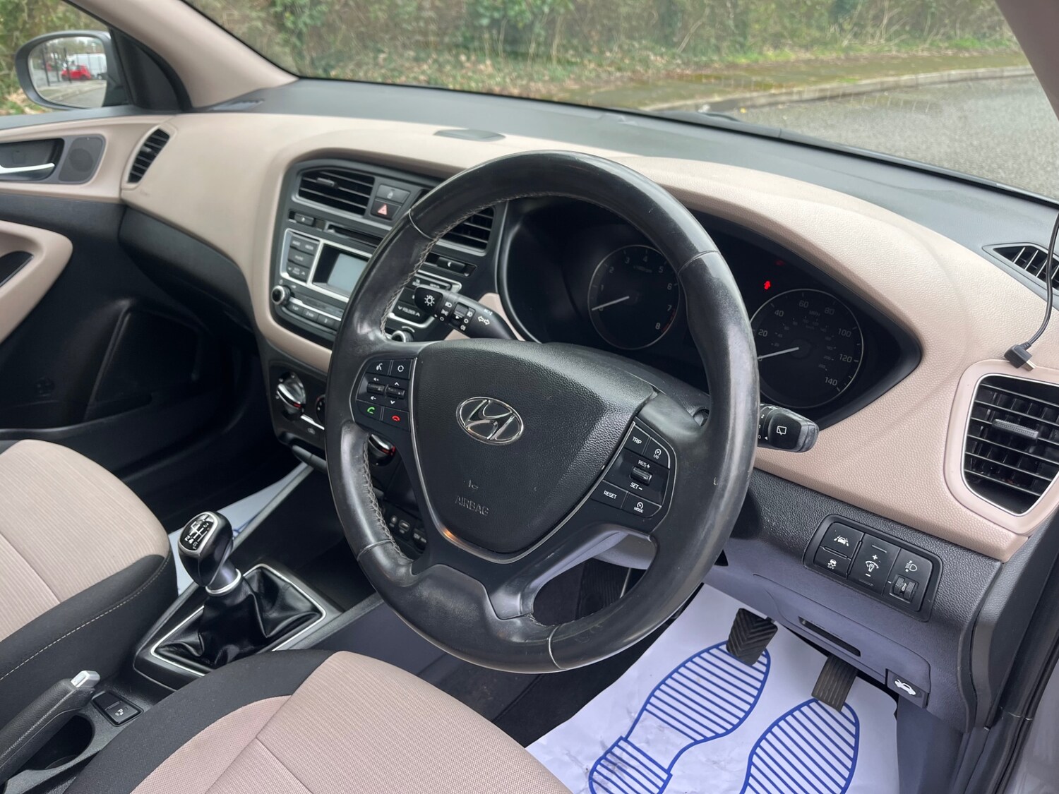 Used Hyundai i20 2015 for sale - 77404530: Photo 11