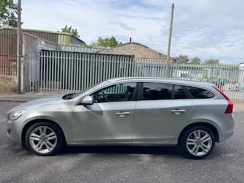 Used Volvo V60 2012 for sale - 79404063: Photo