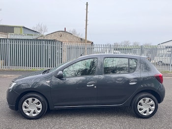 Used Dacia Sandero 2018 for sale - 77579609: Photo